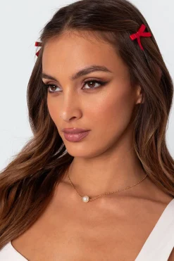 Center Stage Pearl Necklace
