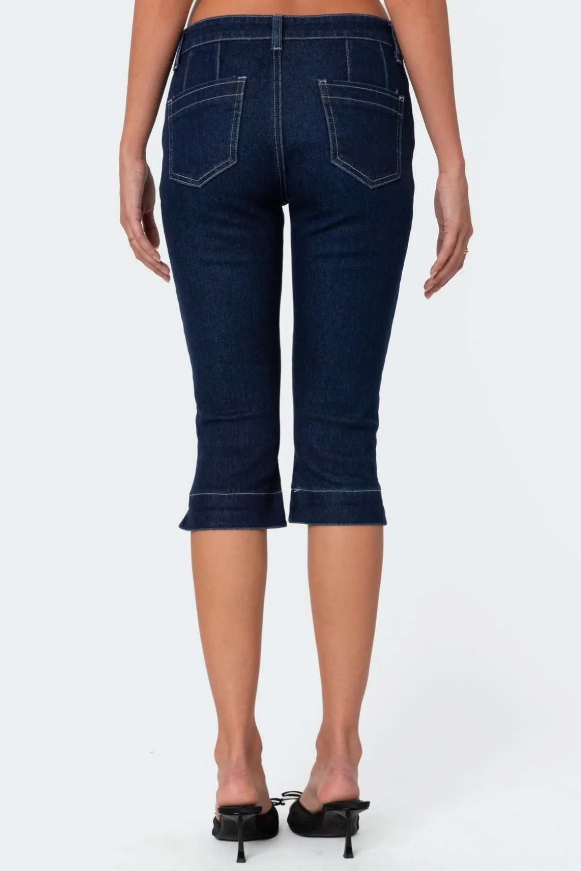 Contrast Stitch Capri Jeans