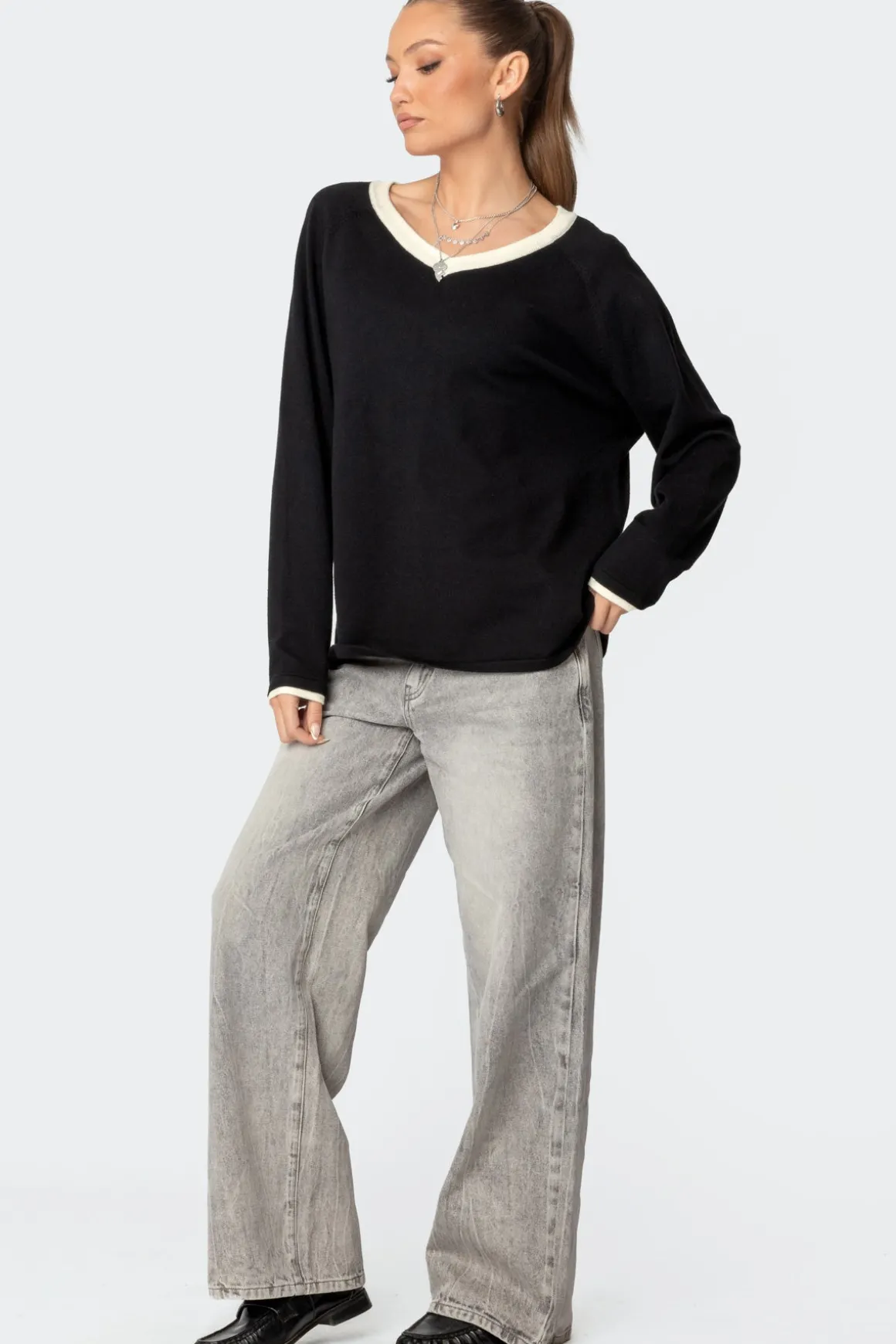 Contrast V Neck Knit Sweater