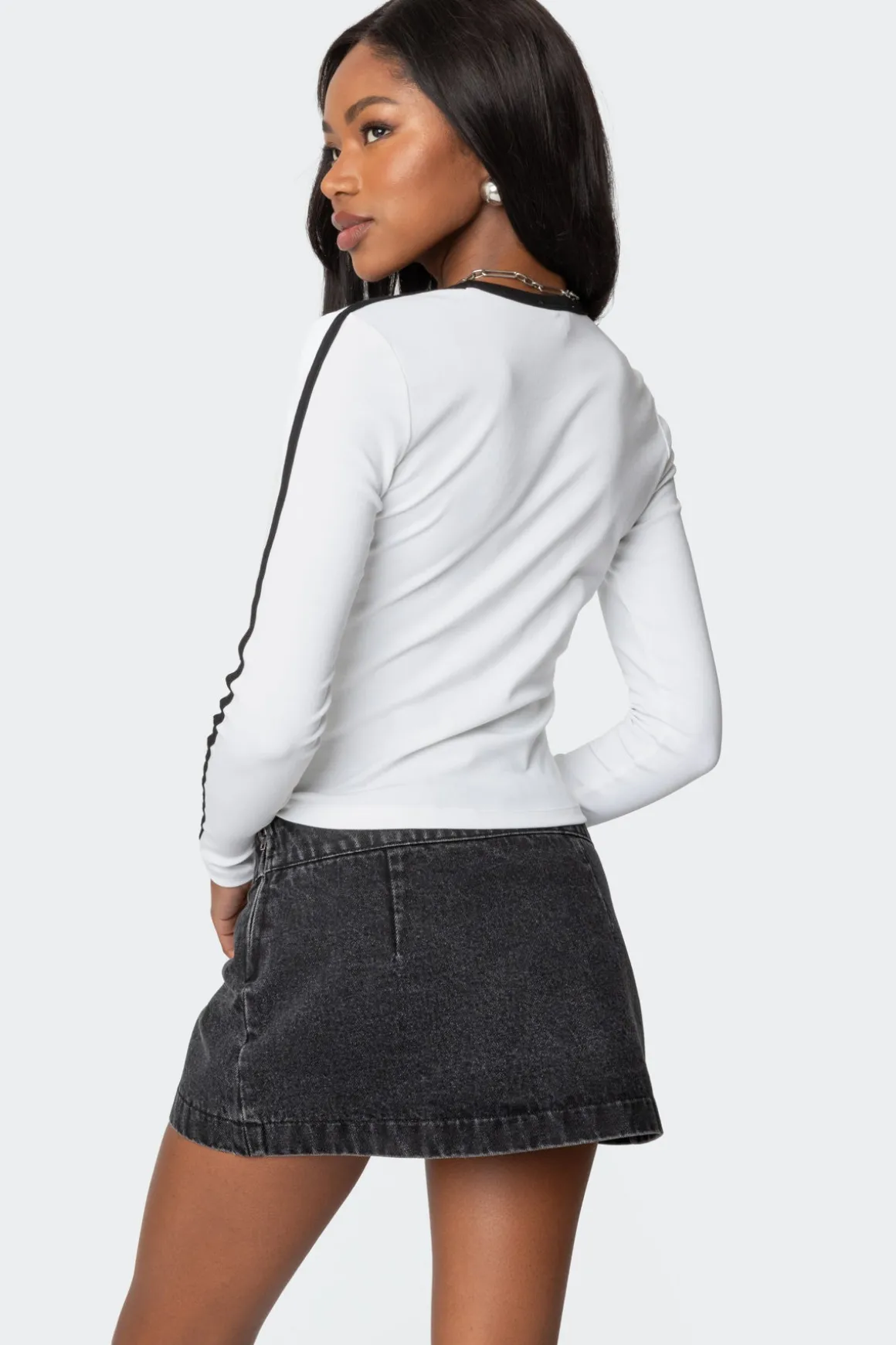 Contrast V Neck Long Sleeve T Shirt