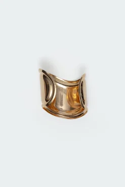 Curvy Arm Cuff