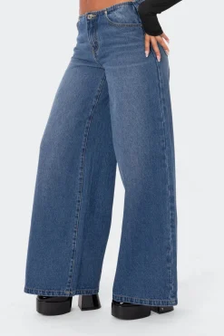 Low-Rise Wide Jeans