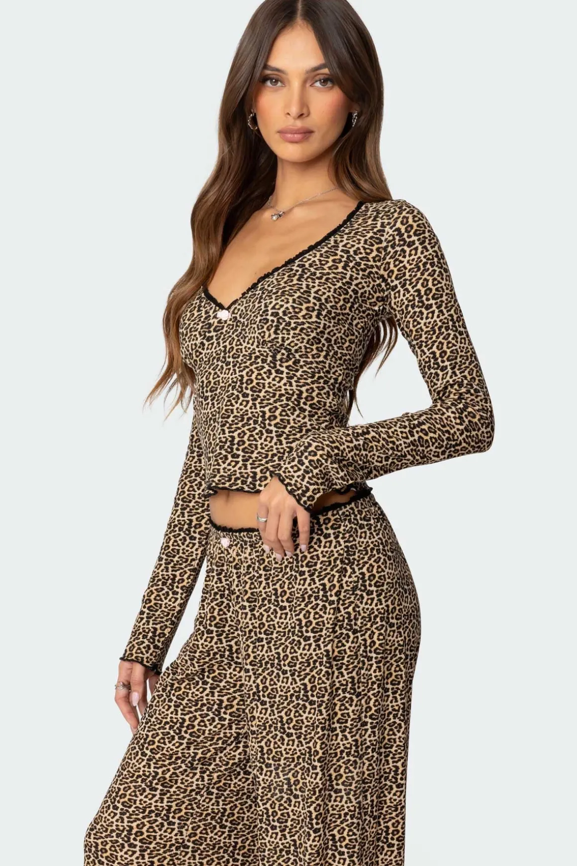 Lue Leopard Printed Ribbed V Neck Top
