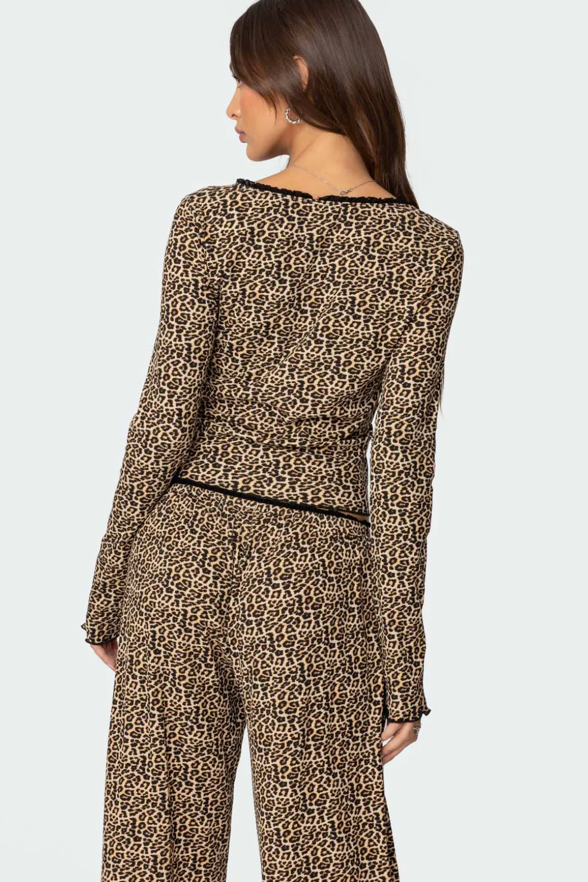 Lue Leopard Printed Ribbed V Neck Top
