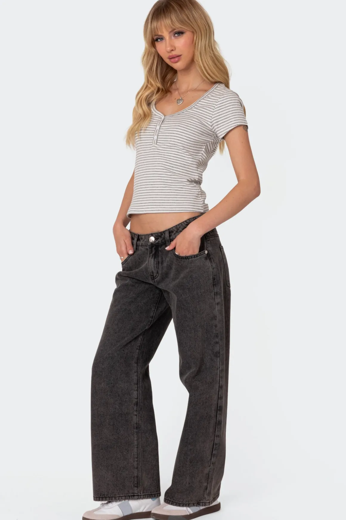 Petite Raelynn Washed Low Rise Jeans