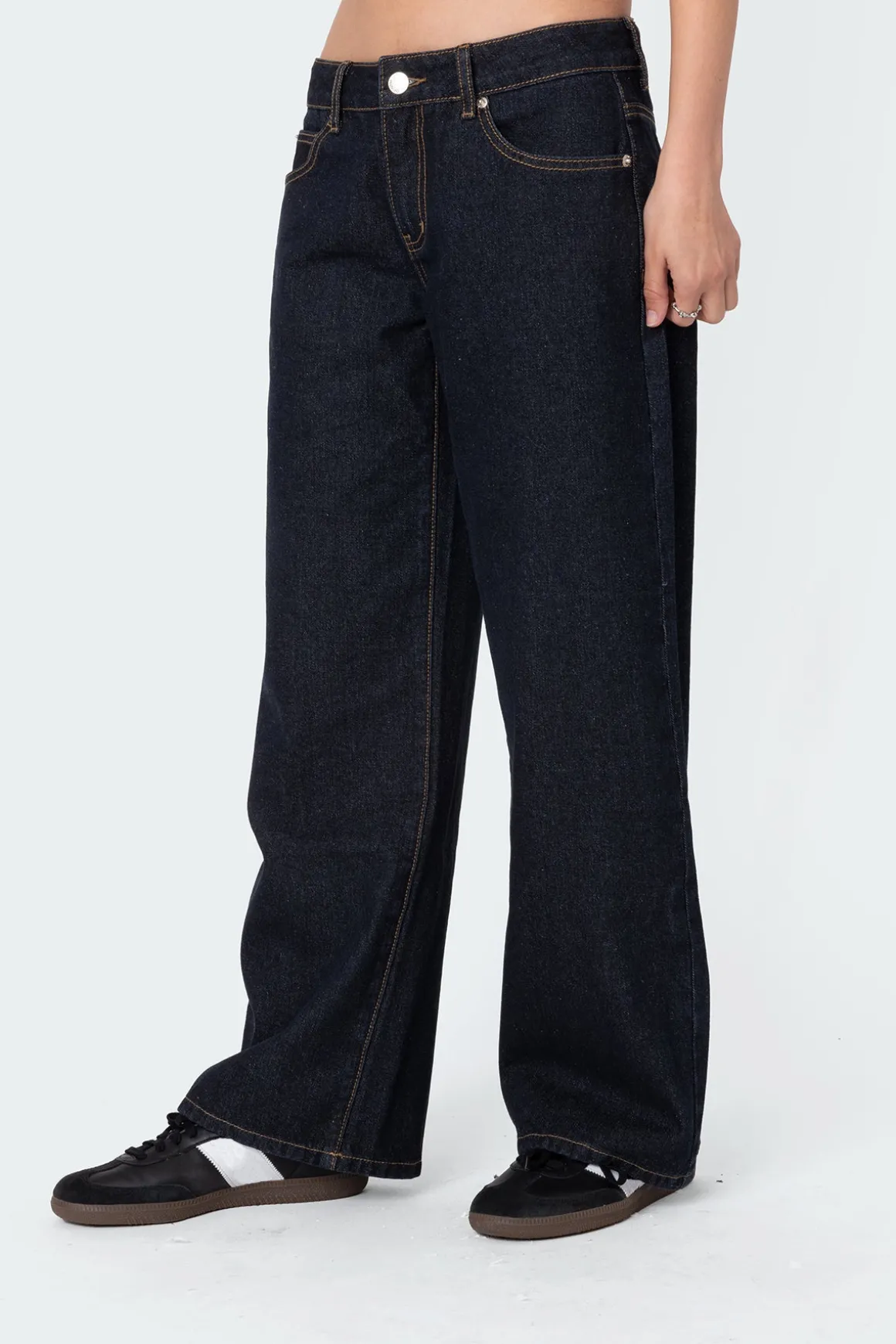 Petite Raelynn Washed Low Rise Jeans