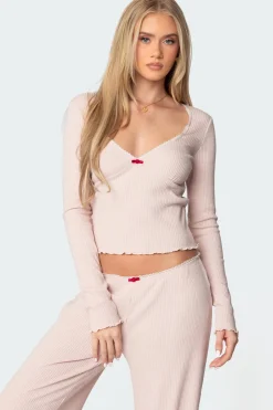 Roselle Ribbed V Neck Top