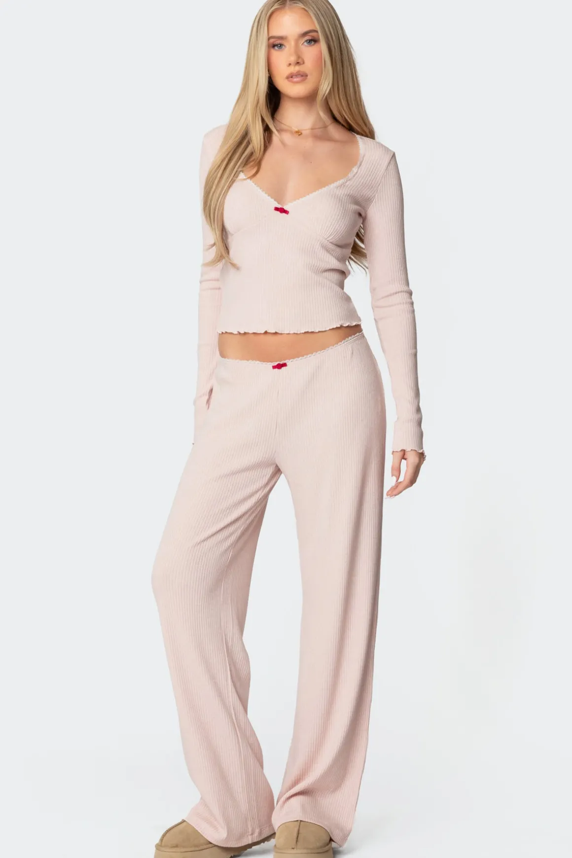 Roselle Ribbed V Neck Top