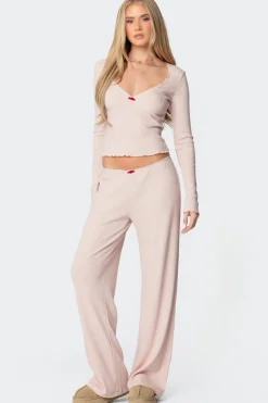 Roselle Ribbed V Neck Top