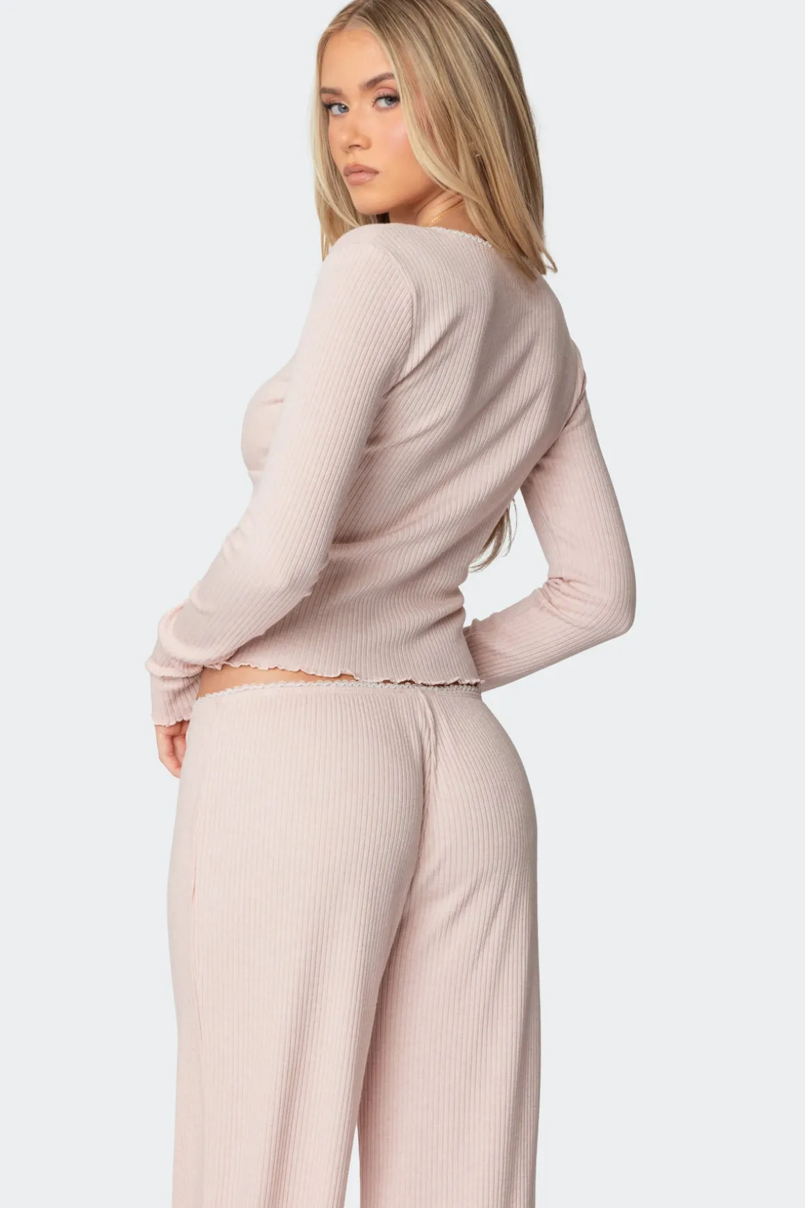 Roselle Ribbed V Neck Top