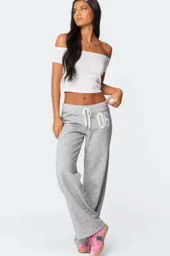 06 Sweatpants